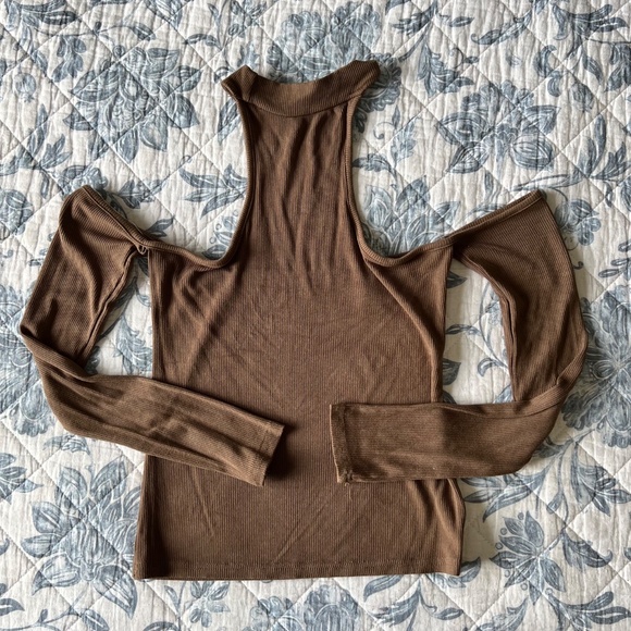 Durumi Brown Off-The-Shoulder Top - Picture 1 of 4